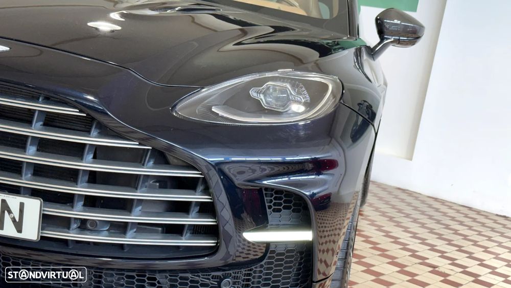 Aston Martin DBX 707 - 9