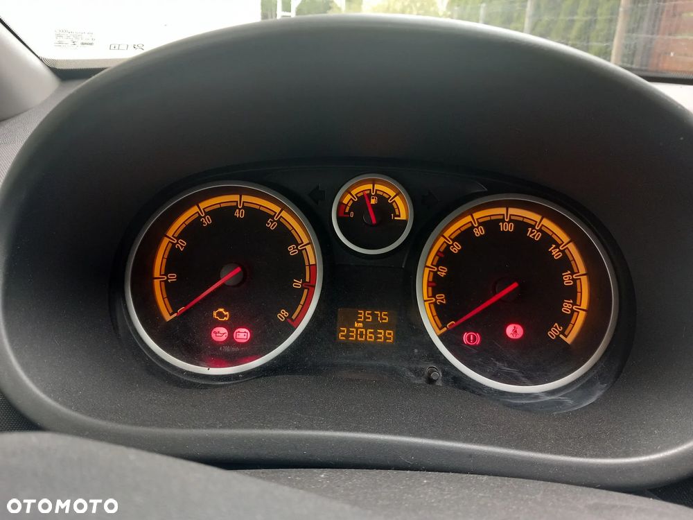 Opel Corsa 1.2 16V Cosmo - 2