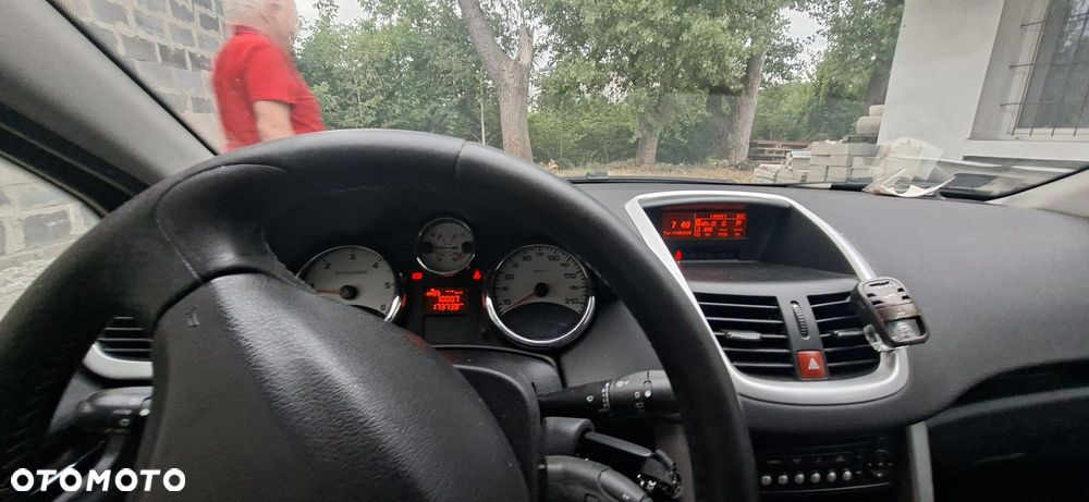 Peugeot 207 - 7