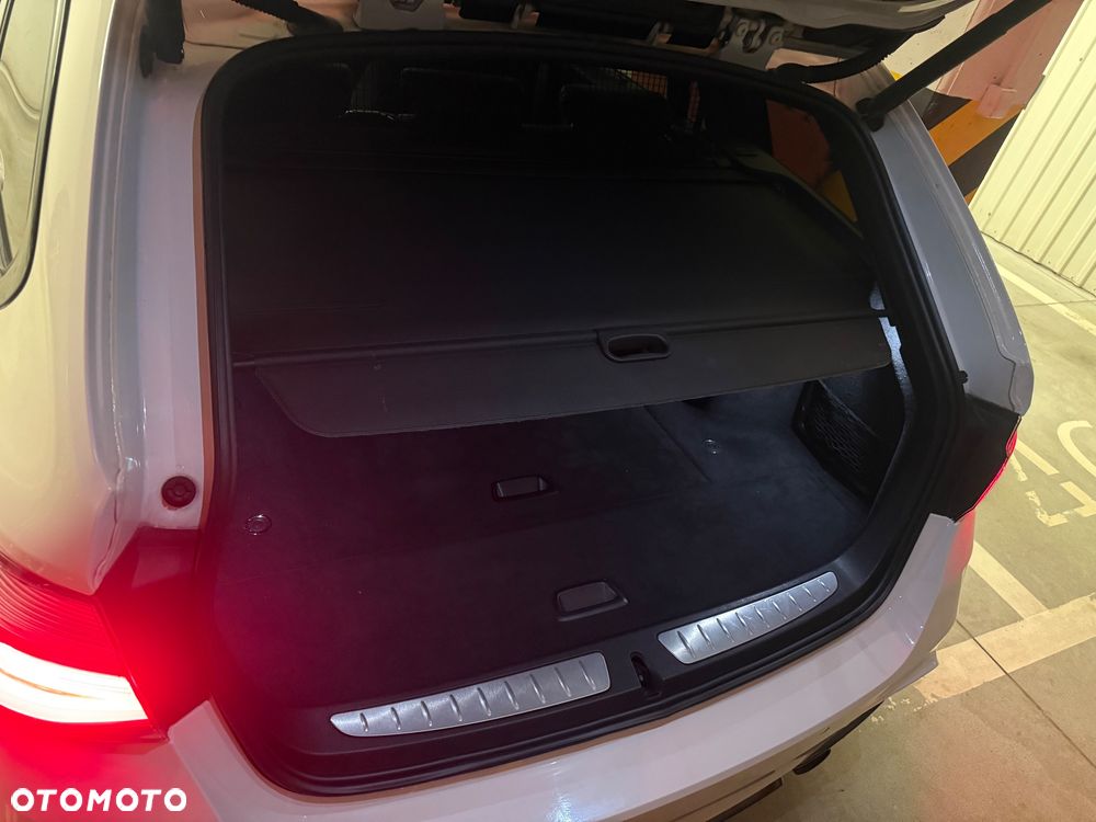 BMW Seria 3 328i xDrive - 24