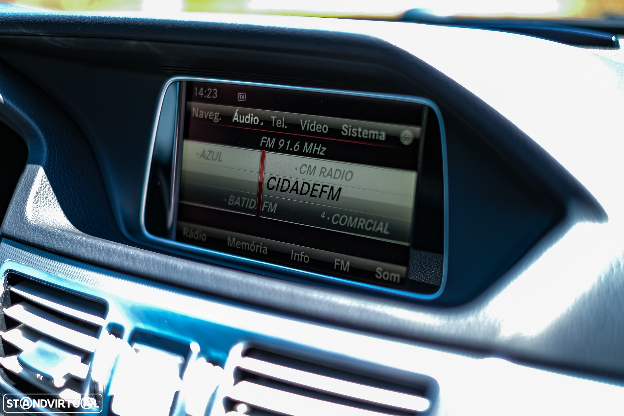 Mercedes-Benz E 220 CDi Executive BlueEfficiency Auto. - 17