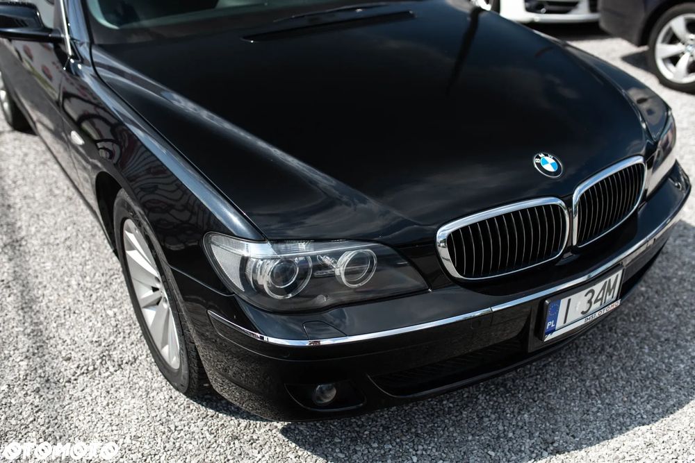 BMW Seria 7 750i - 9
