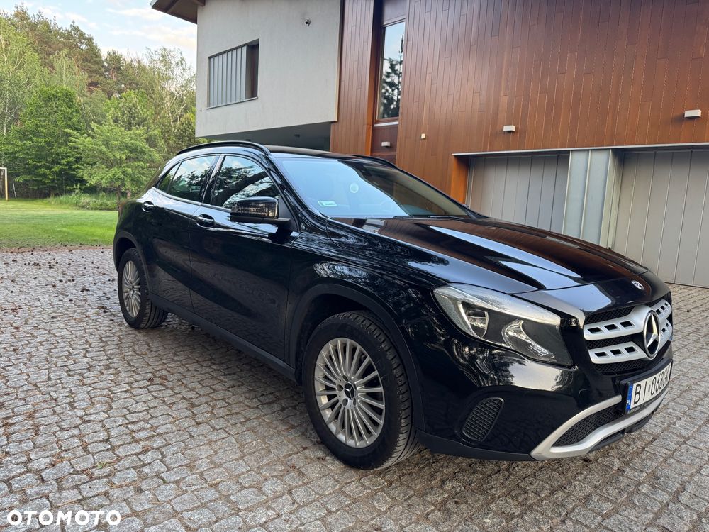 Mercedes-Benz GLA 200 7G-DCT Urban - 3