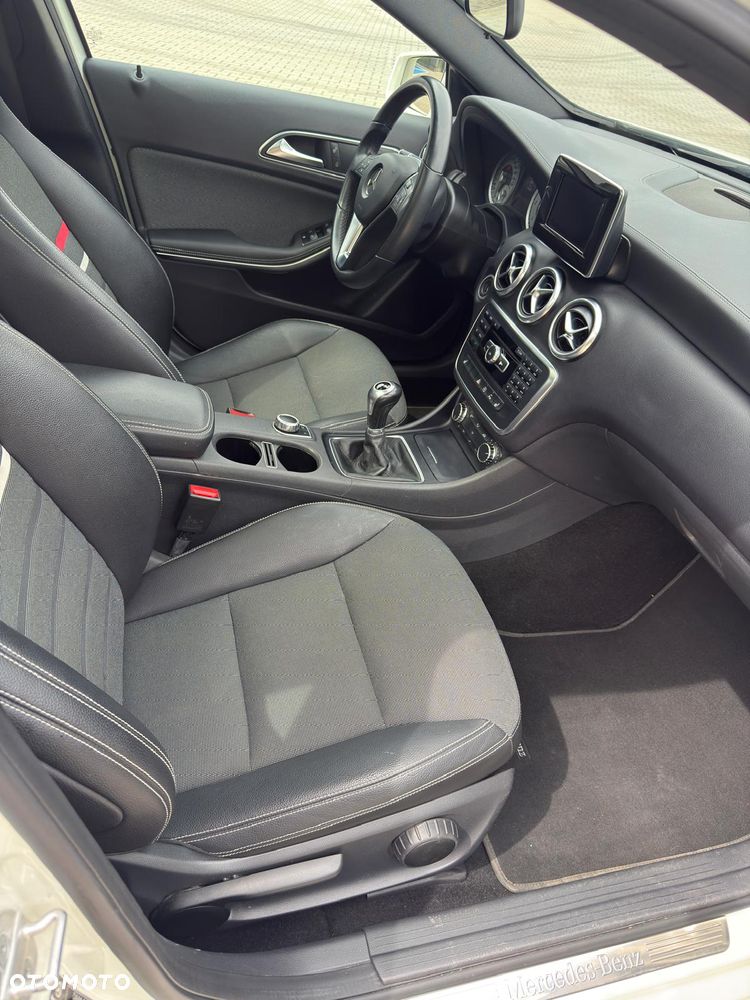 Mercedes-Benz Klasa A 180 d BlueEFFICIENCY Edition Style - 8
