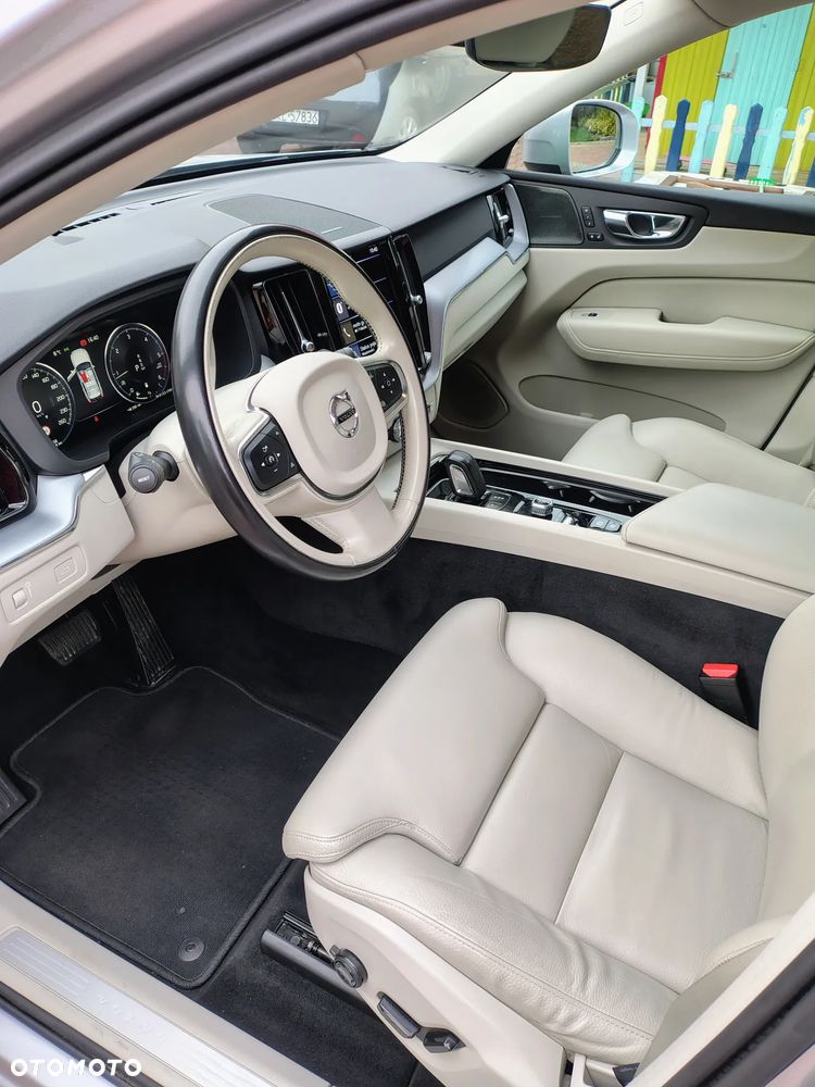 Volvo XC 60 B4 D AWD Ultimate Bright - 13