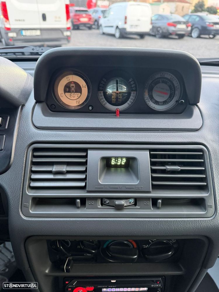 Mitsubishi Pajero 3.5 V6 - 38