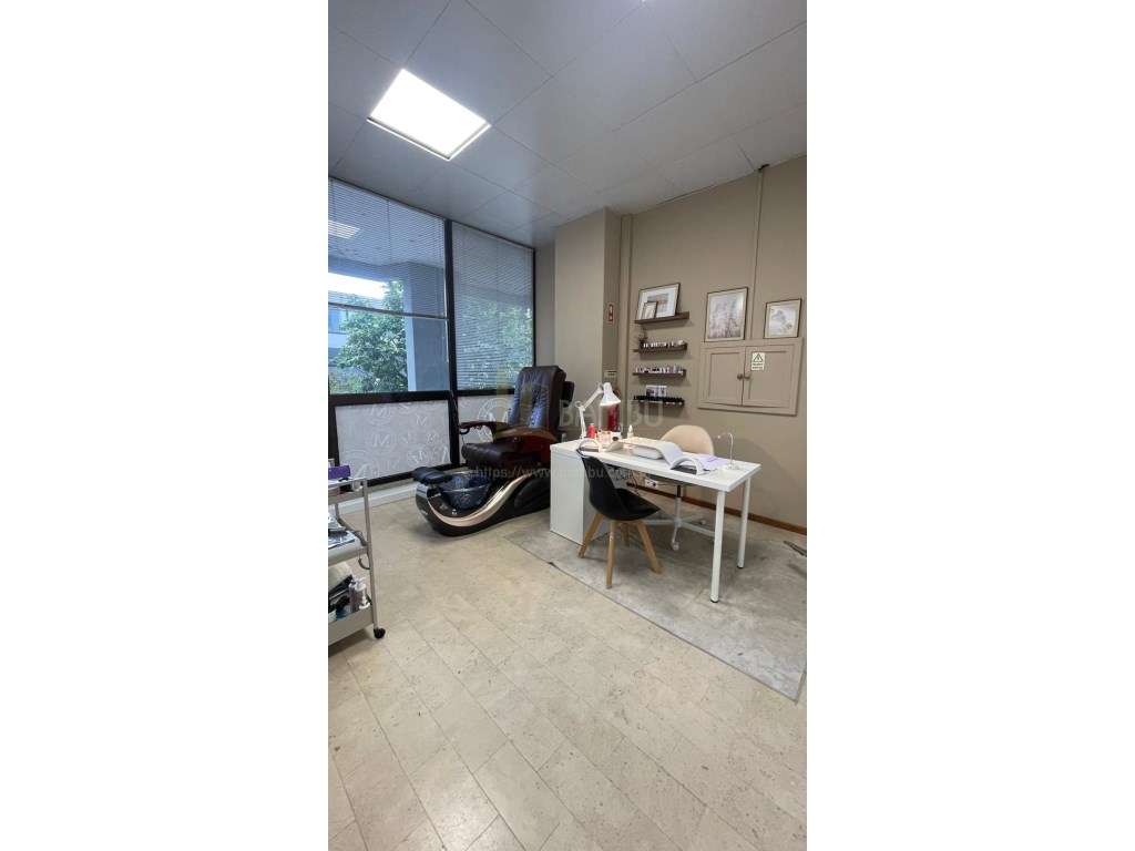 Loja para arrendamento em Valença - Grande imagem: 3/8
