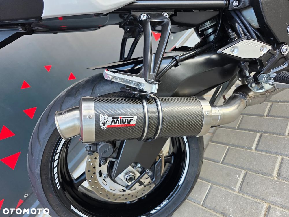 Yamaha FZ8 - 21
