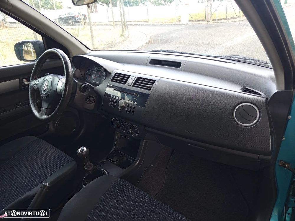 Suzuki Swift 1.3 DDiS Sport - 25