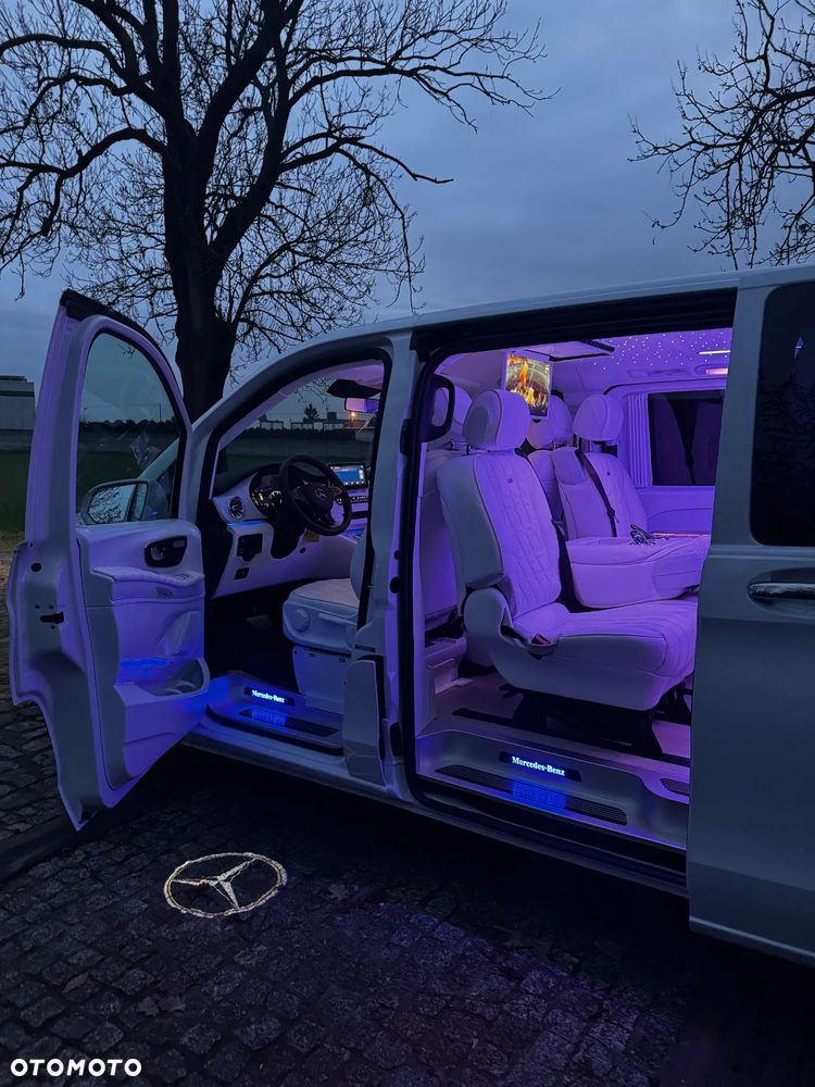 Mercedes-Benz Klasa V - 19