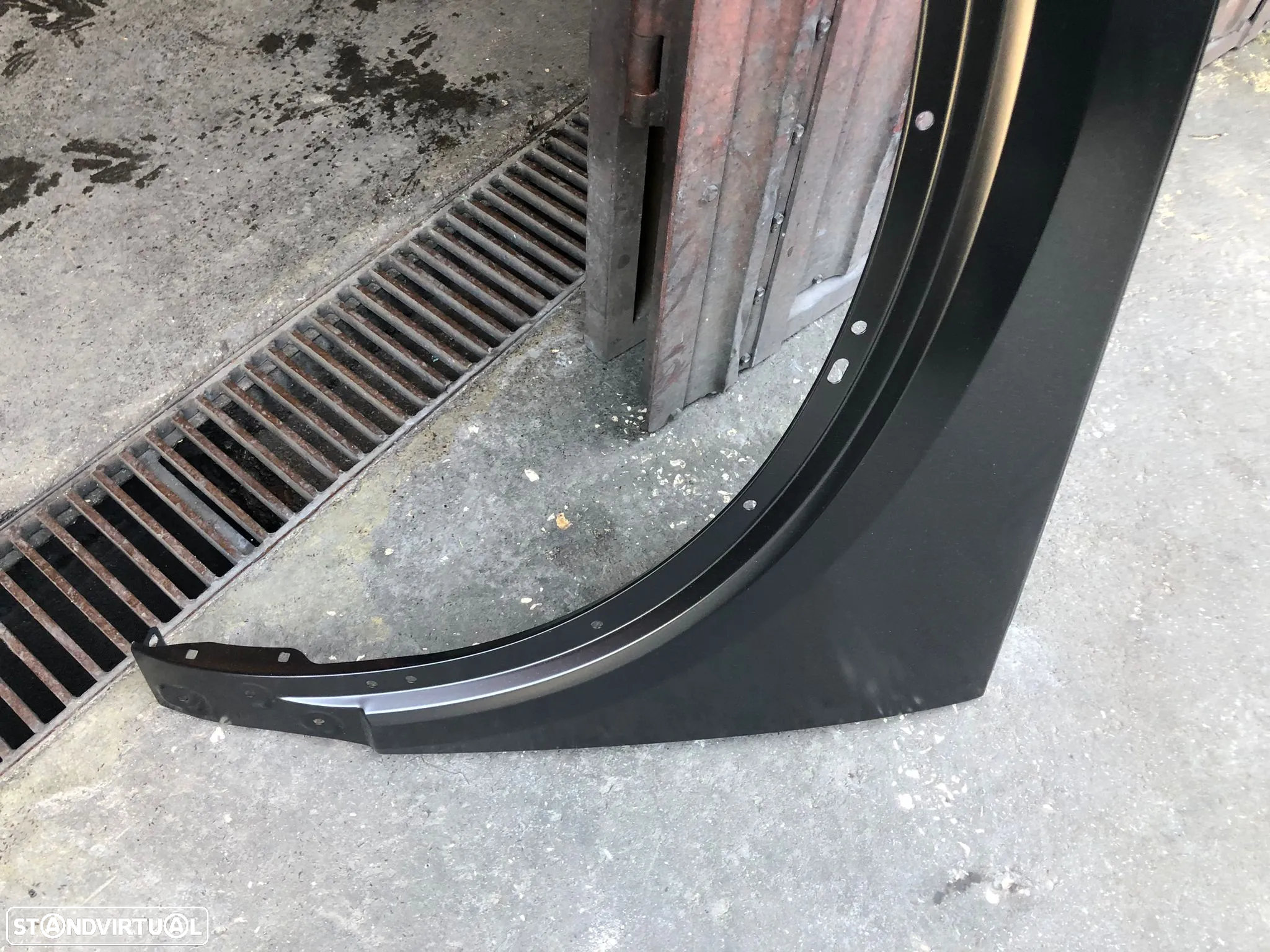 VOLVO XC40 GUARDA LAMAS ESQUERDO - GL103 - 4