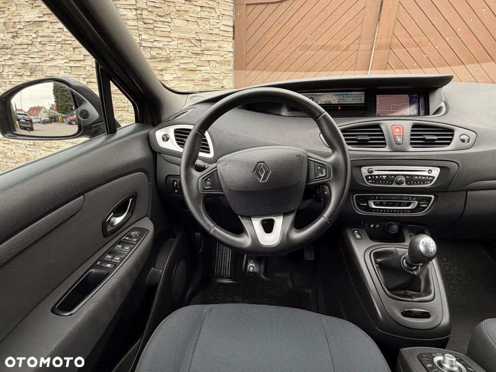 Renault Scenic 1.9 dCi Tech Run - 23