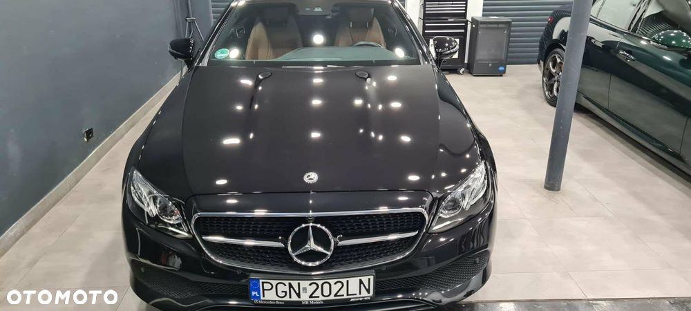 Mercedes-Benz Klasa E 200 4-Matic 9G-TRONIC - 17