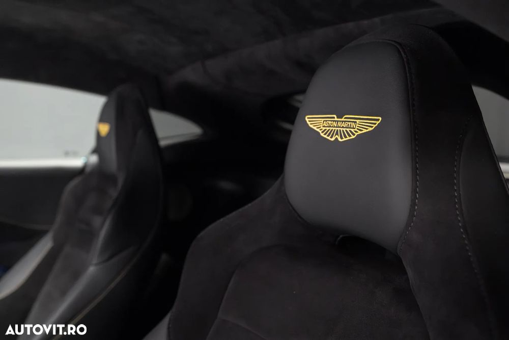Aston Martin V8 Vantage - 30