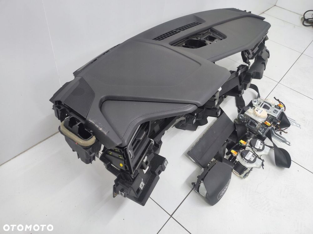 deska konsola poduszki pasy audi q8 etron skóra orginał - 4