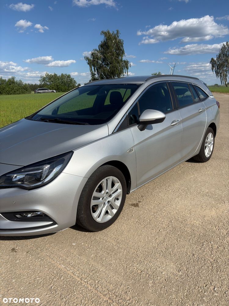 Opel Astra 1.6 CDTI Cosmo - 4