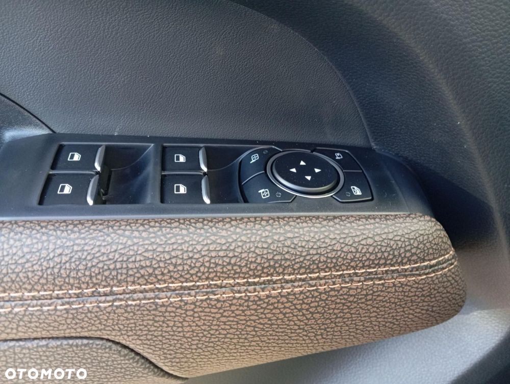 Volkswagen Amarok - 24