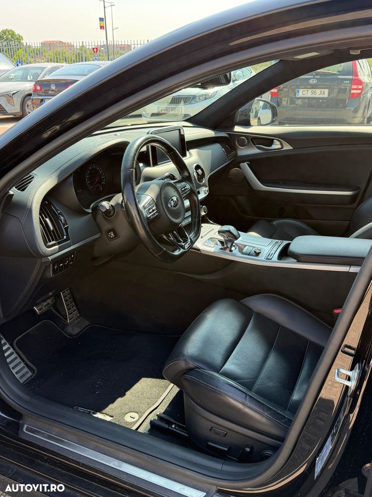 Kia Stinger 2.0 T-GDI RWD GT Line - 9