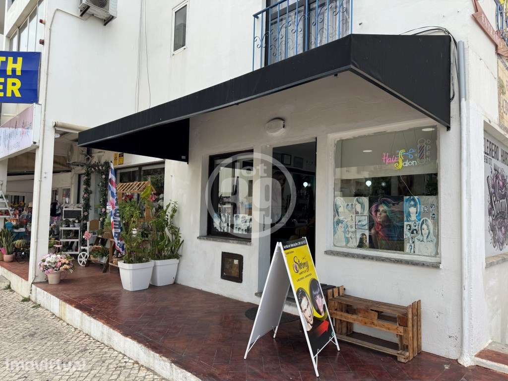 Loja de Esquina com 2 Pisos e Elevado Potencial de Investimento - S... - Grande imagem: 4/32