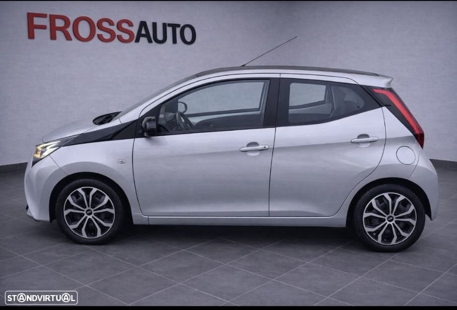 Toyota Aygo x-play - 3