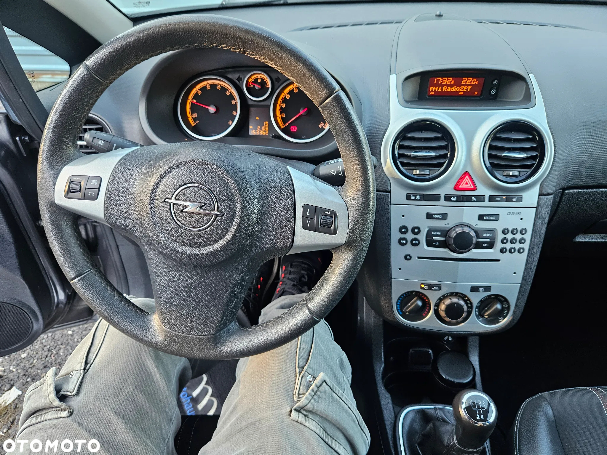 Opel Corsa 1.2 16V Edition 150 - 11