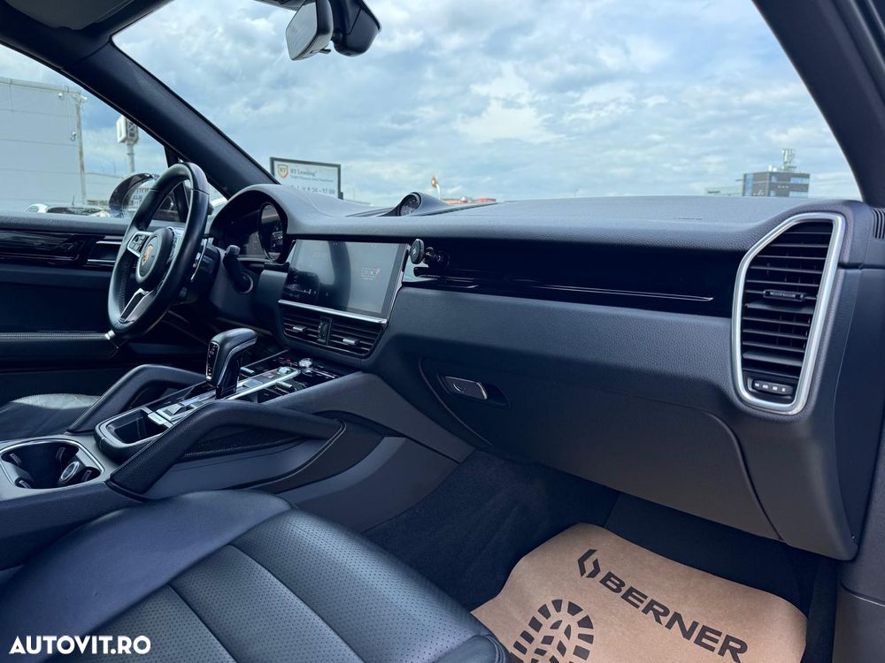 Porsche Cayenne Tiptronic S - 14