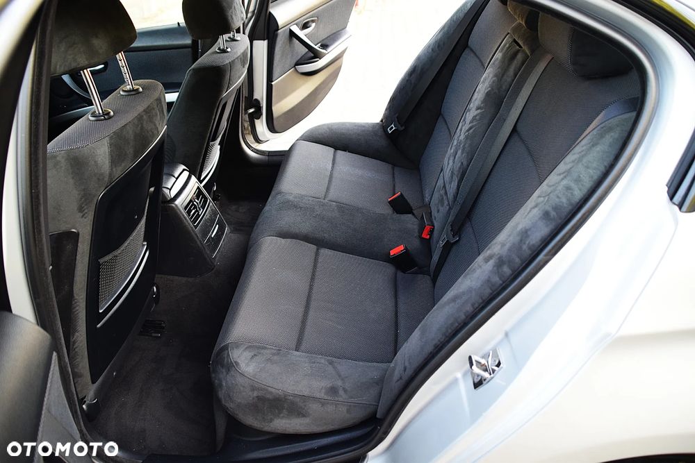 BMW Seria 3 - 24