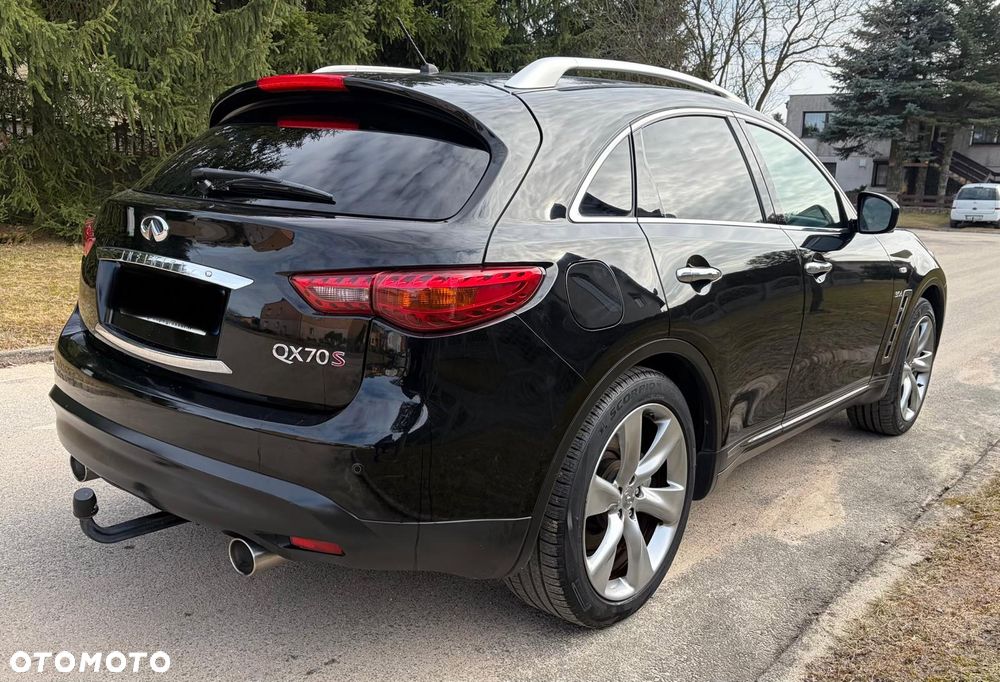 Infiniti QX70 - 6