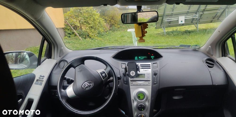 Toyota Yaris 1.3 Unlimited - 2