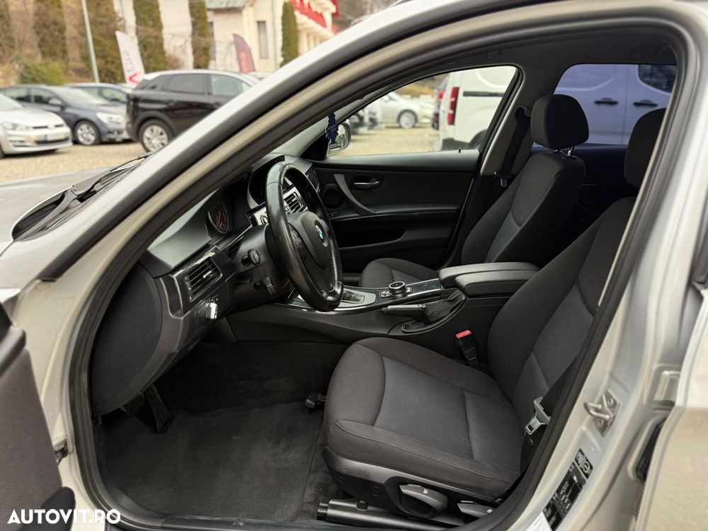 BMW Seria 3 318d Aut. Sport Line - 9