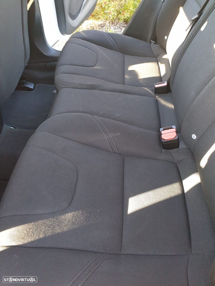 Volvo V40 2.0 D2 Kinetic - 5
