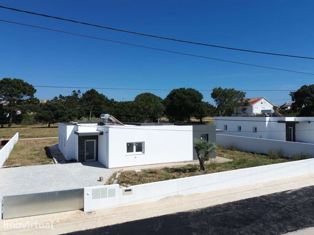 Moradia T3 com piscina junto ao centro das Caldas da Rainha - Grande imagem: 2/44