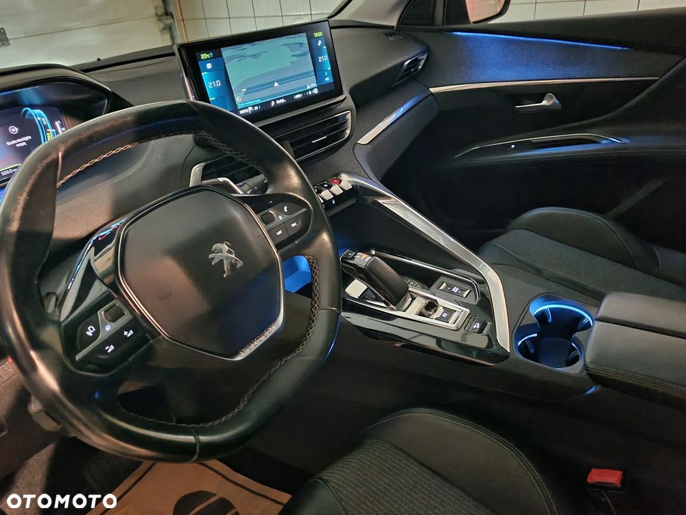 Peugeot 3008 1.6 PureTech Hybrid4 PHEV Allure S&S EAT8 - 31