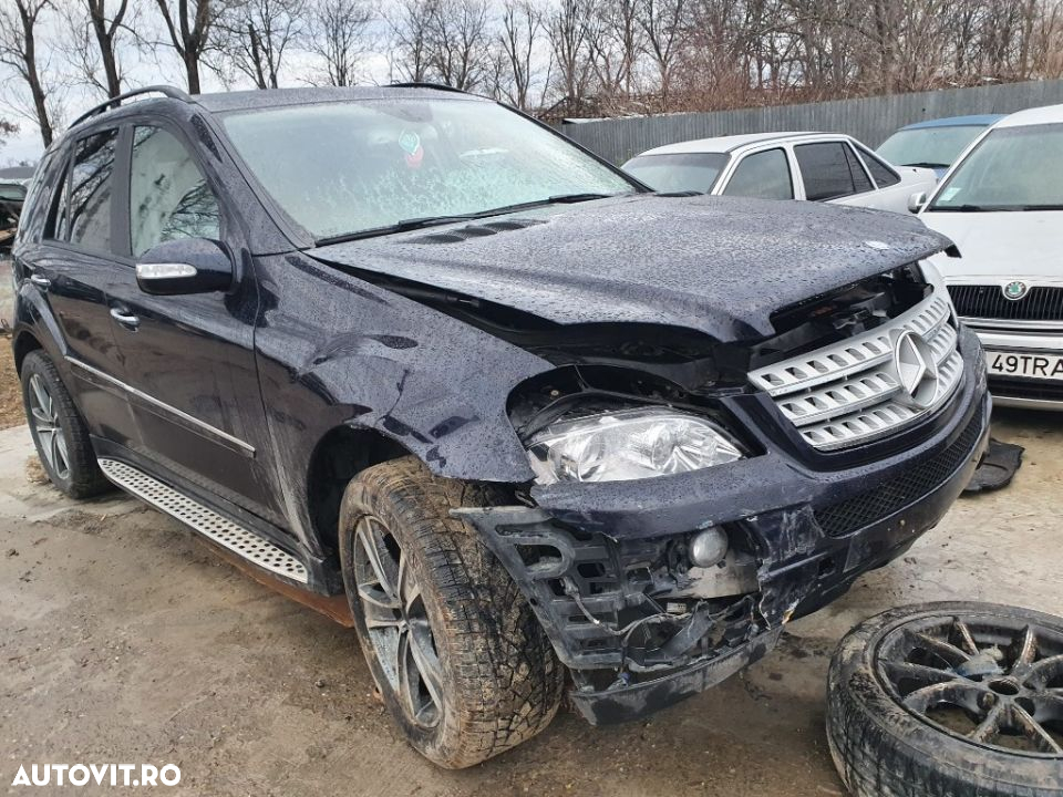 Carenaj fuzeta stanga dreapta filtru particule intercooler Mercedes ML w164 motor 3.0cdi dezmembrez - 4