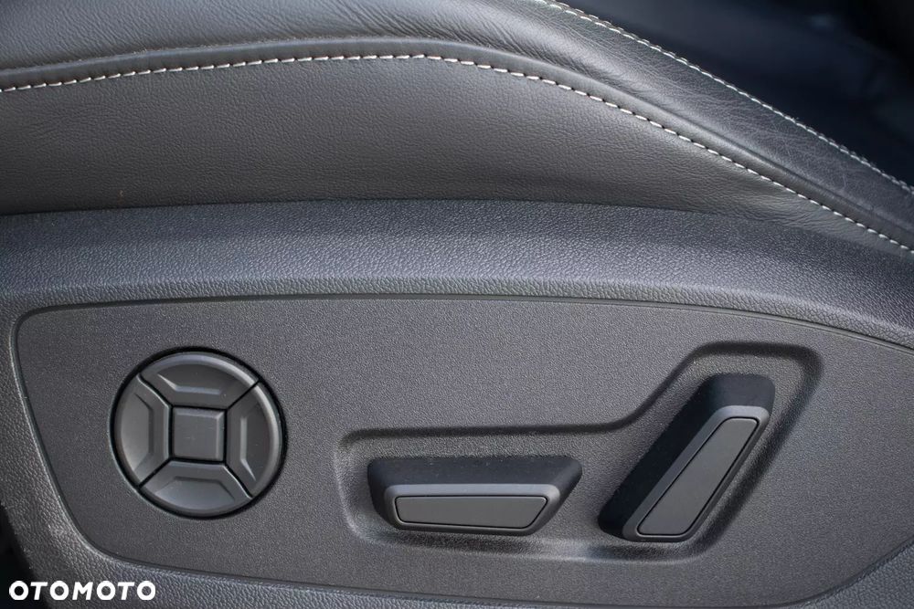 Audi Q3 35 TFSI mHEV S-Line S tronic - 17