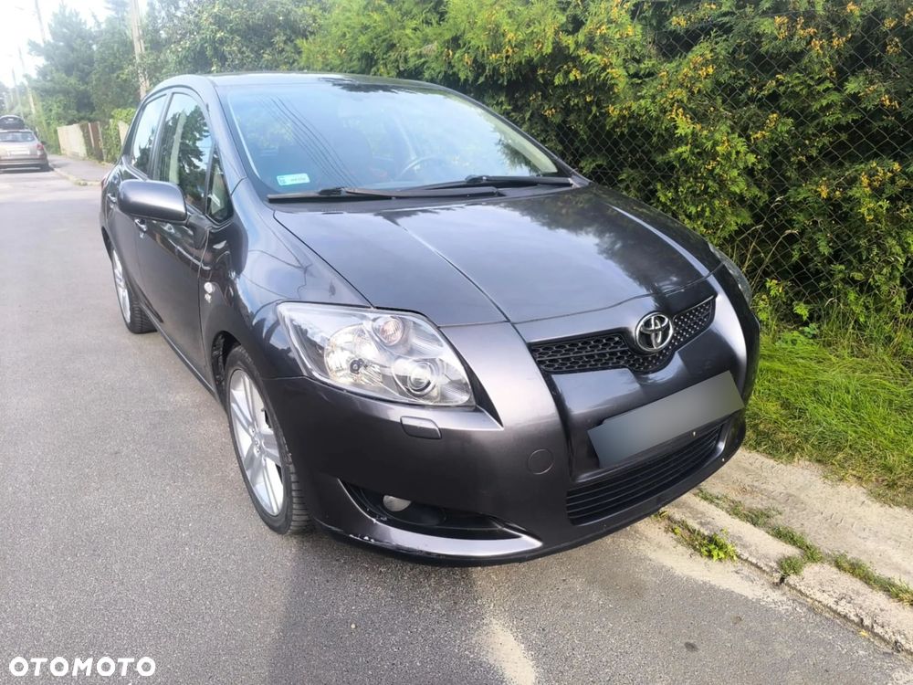 Toyota Auris 2.2 D-4D D-CAT - 4