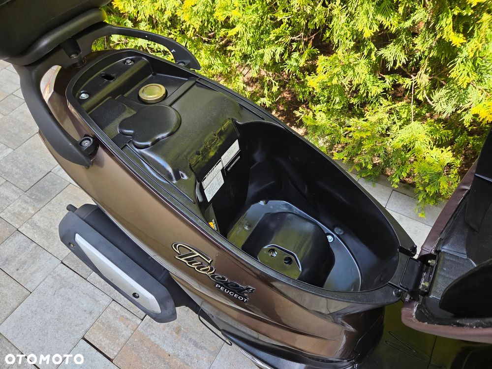 Peugeot Tweet - 21