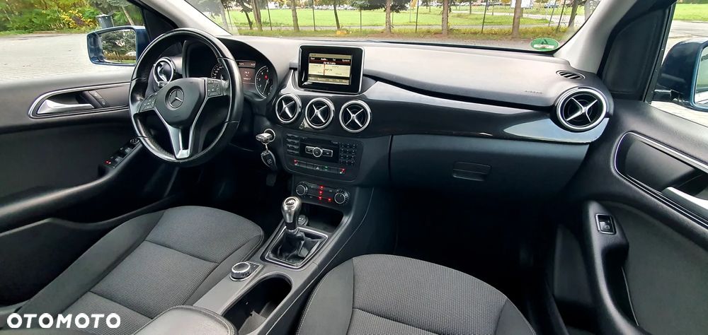Mercedes-Benz Klasa B 180 (BlueEFFICIENCY) - 24