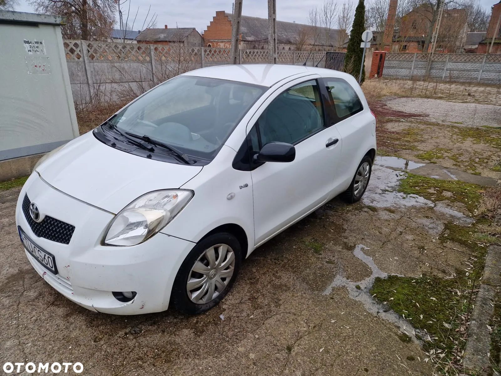 Toyota Yaris - 1