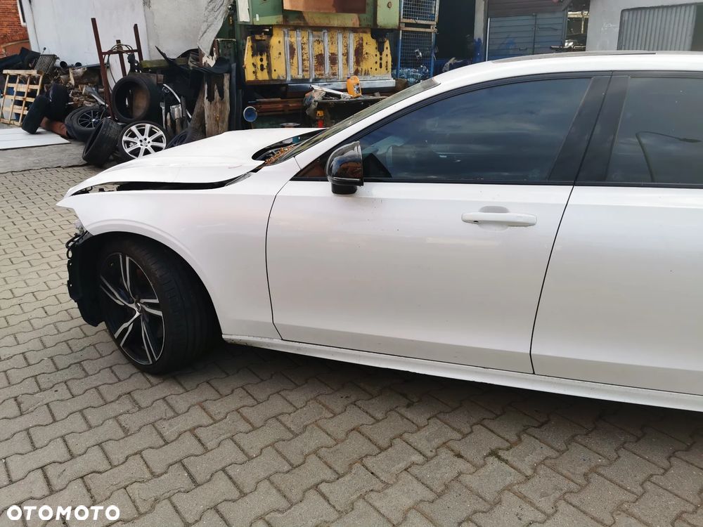 Volvo S90 T6 AWD R-Design - 8