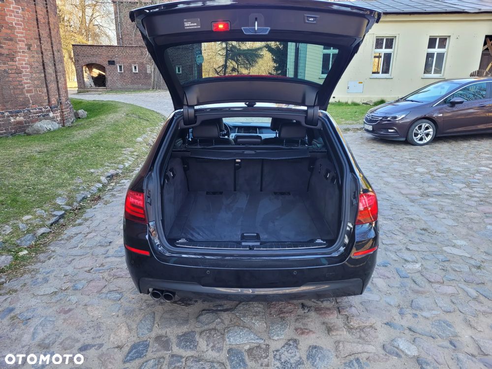 BMW Seria 5 530d xDrive Sport-Aut Luxury Line - 9