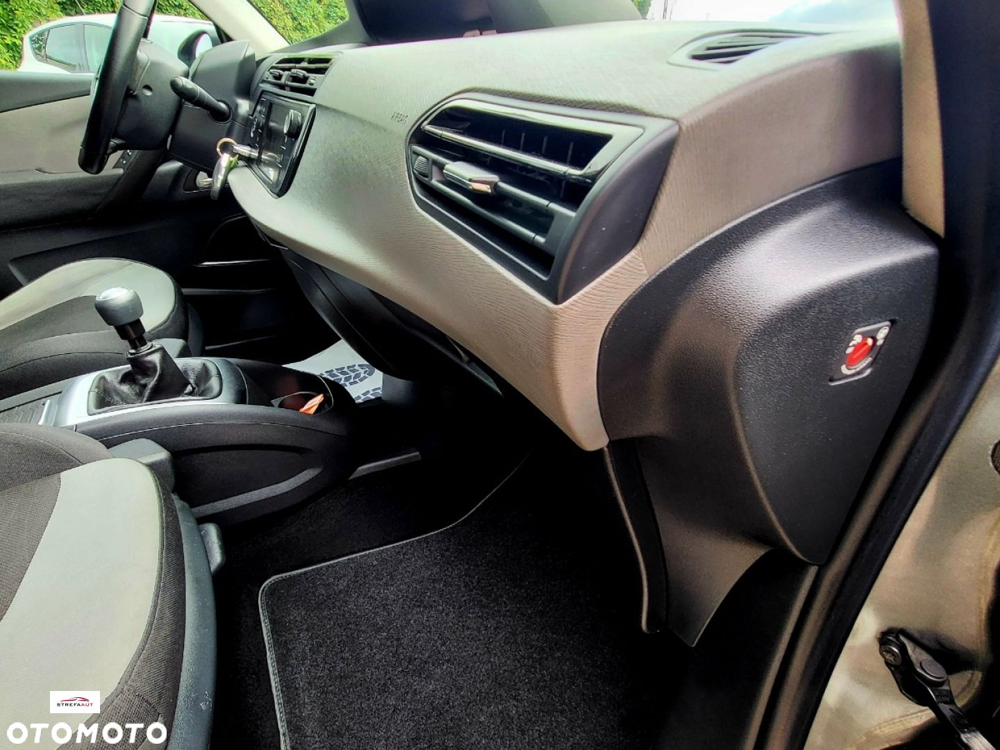 Citroën C4 Grand Picasso - 16