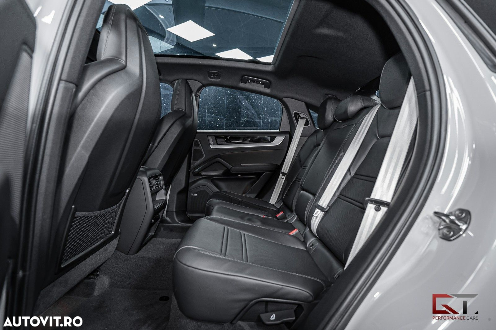 Porsche Cayenne - 14