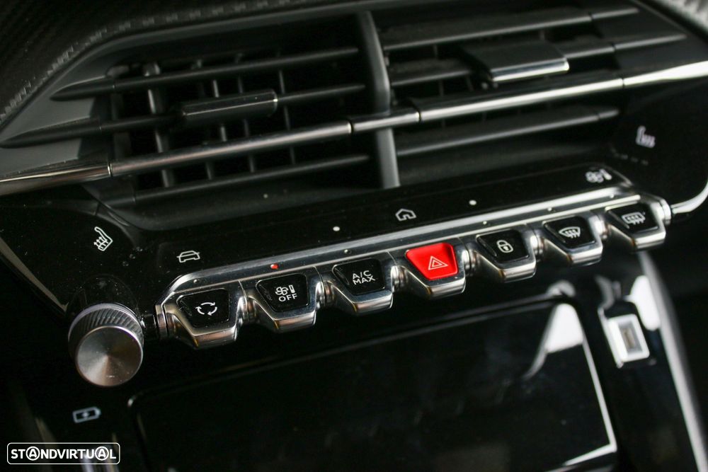 Peugeot 2008 1.2 PureTech Allure - 31