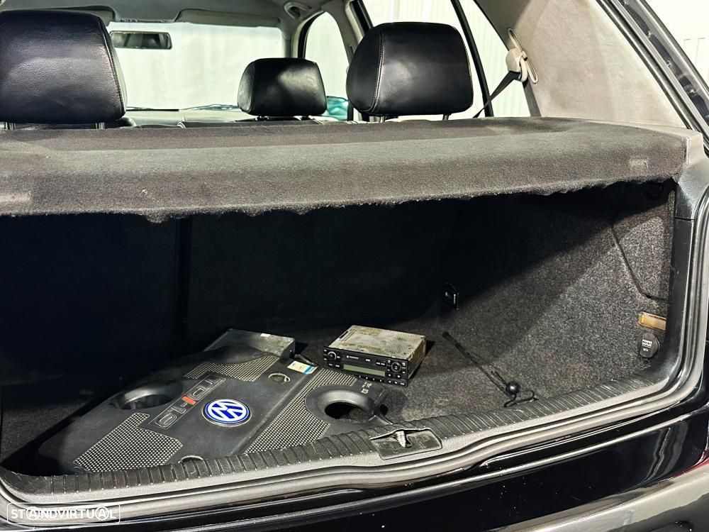 VW Golf 1.9 TDi 25 Anos - 18