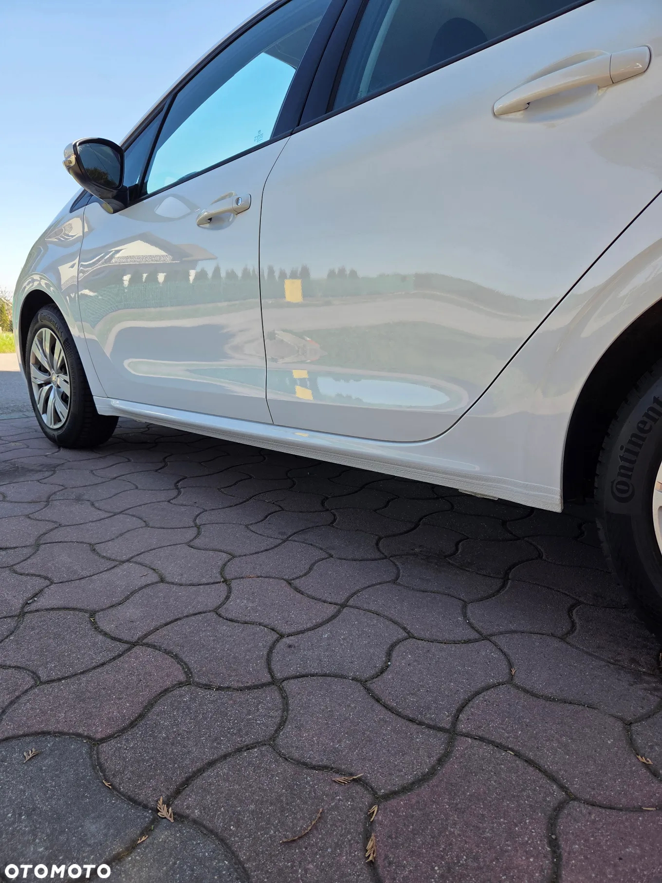 Peugeot 208 - 14