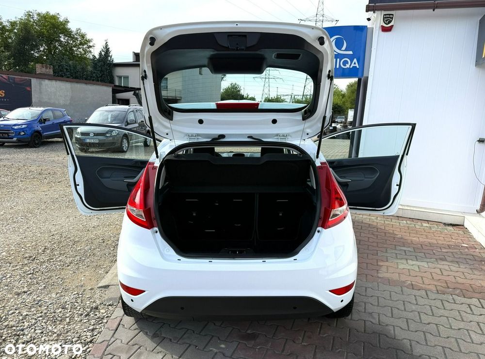 Ford Fiesta 1.25 Ambiente EU5 - 10