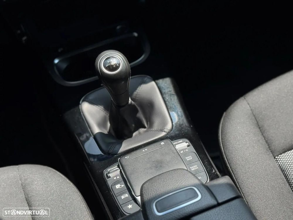 Mercedes-Benz CLA 180 d Shooting Brake Business Solutions - 24