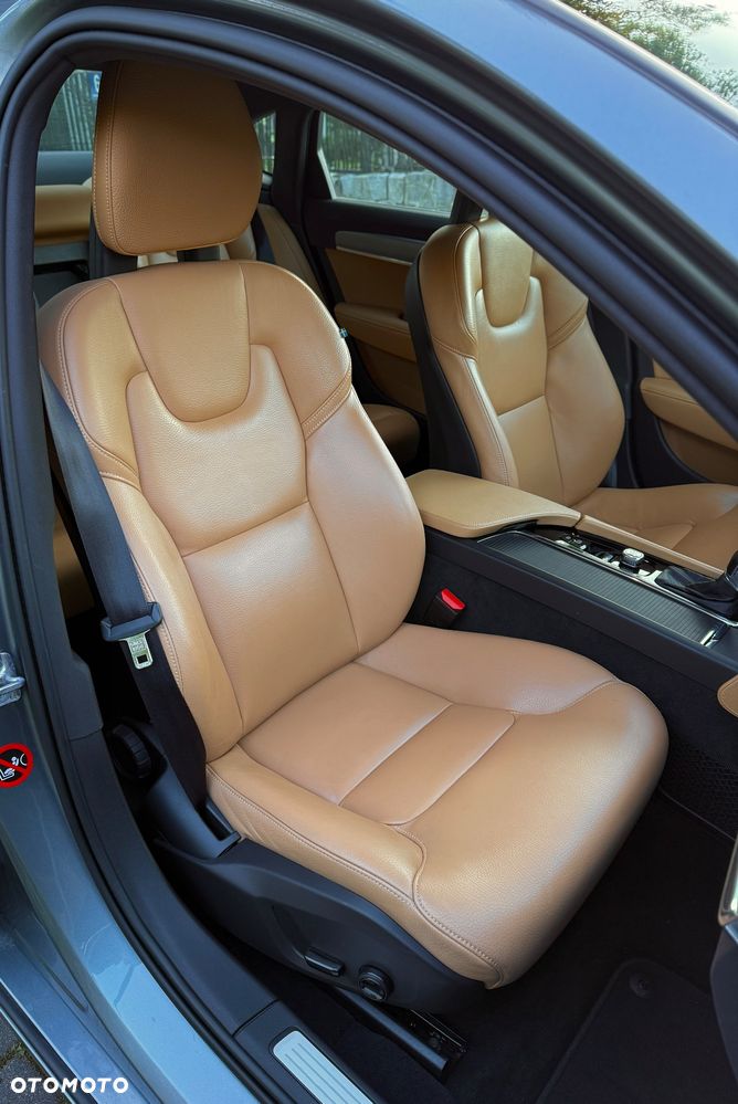Volvo S90 D4 Geartronic Momentum Pro - 27