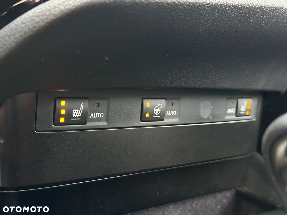 Lexus ES 300h Business Edition - 31